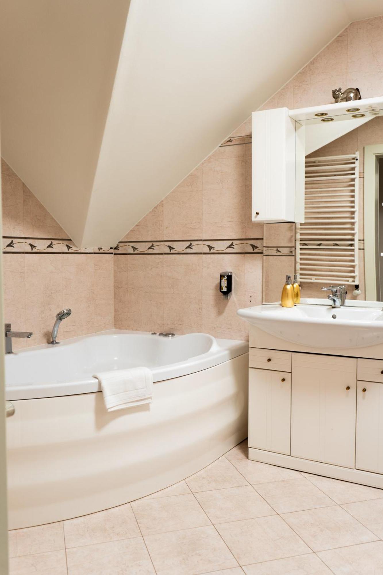 Hotel Court Wellness&Spa Kędzierzyn-Koźle Eksteriør billede
